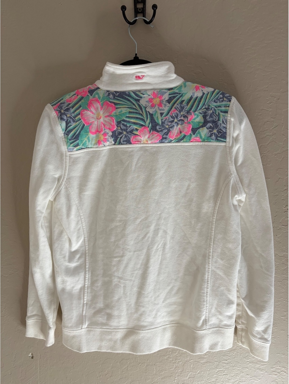 Vineyard vines pullover - Picture 6 of 8